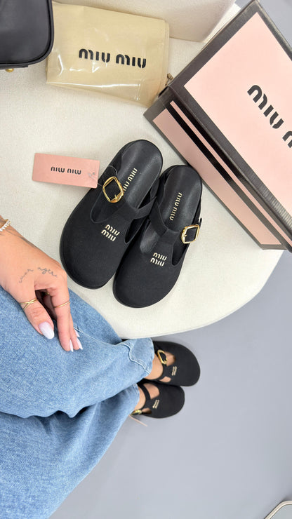 Clogs Miu Miu 😍